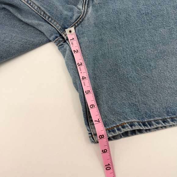 Levi's Light Wash Baggy Jorts Size 20 - Picture 8 of 8